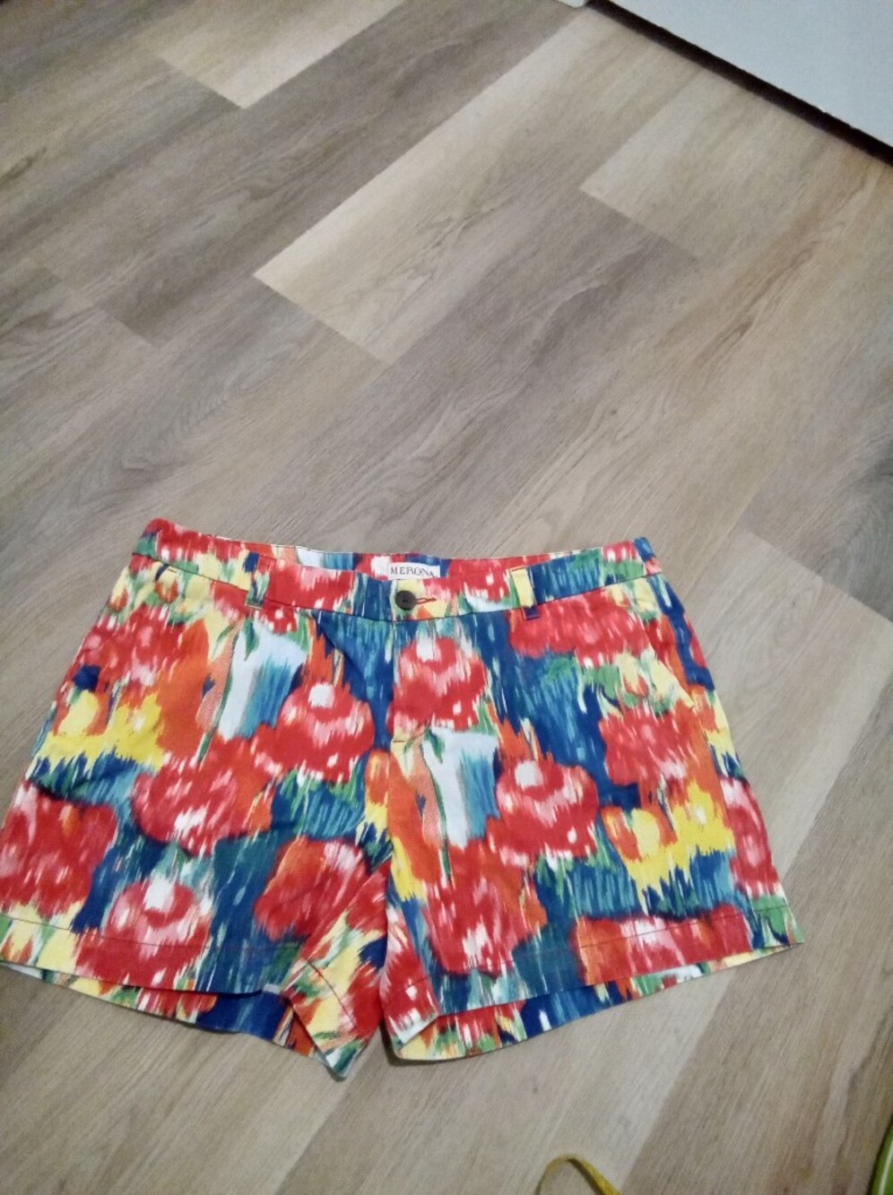 Merona Size 12 Flat Front Chino Style Shorts with a Colorful Floral Print
